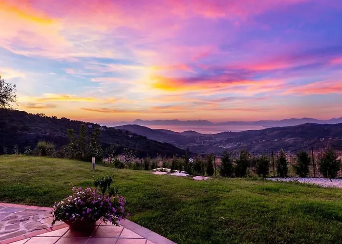 Apartment 'sunset By Interhome Laureana Cilento